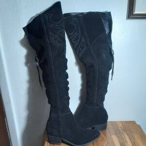 Mattise Suede Bolo Boots - Black
